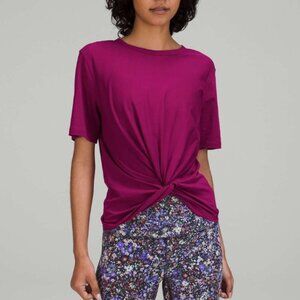 Lululemon Magenta Crescent T-Shirt Sz 4